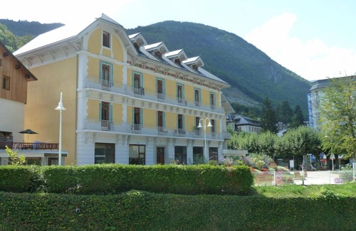 Brides-les-Bains Apartment | Charming Studio with Mezzanine in Thermal Park, Elevator Near Center