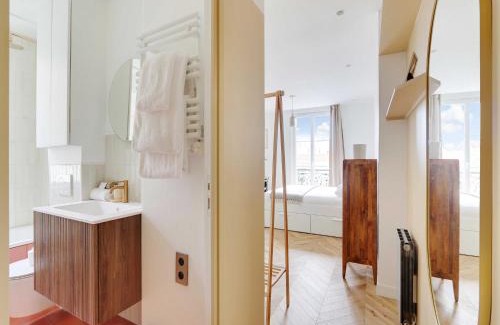 Hopital Saint-Louis Apartment | Charming studio - 2P - Canal Saint-Martin