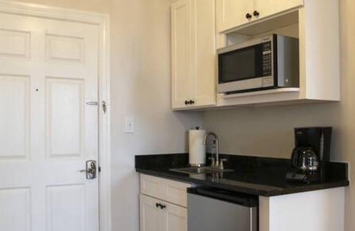 Rosemary Beach Apartment | Charming Studio 30A, Seacrest! Walk to Rosemary! Free Private Beach Access!