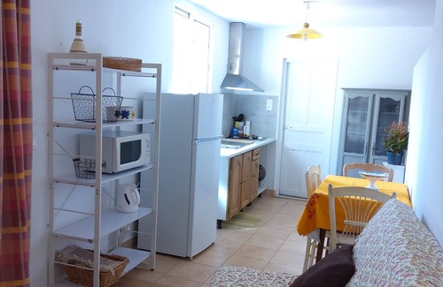 Coaraze Apartment | Charming studio between sea and mountains Self-catering cottage on an ancient olive grove