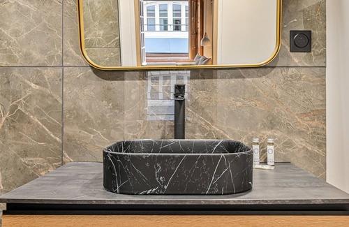 Sorbonne Apartment | Charming Studio Bievre Notre Dame 47