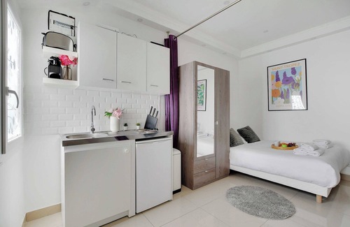 Quartier de la Roquette Apartment | Charming Studio for 2 – Near Voltaire & 11th Arr. Town Hall, Paris