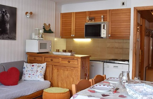 Meribel Centre Apartment | Charming Studio for 4 in Meribel, Near Slopes and Shops