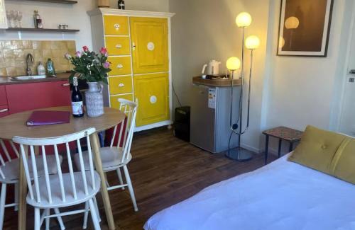 Volewijck House | charming studio in Amsterdam-Noord