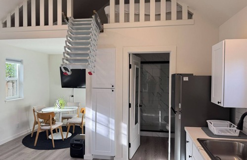 Danville Apartment | Charming studio in delightful Danville with free wifi and in-unit washer/dryer.