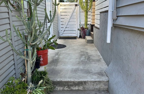La Mesa Apartment | Charming studio in delightful La Mesa with WiFi, AC and Deck
