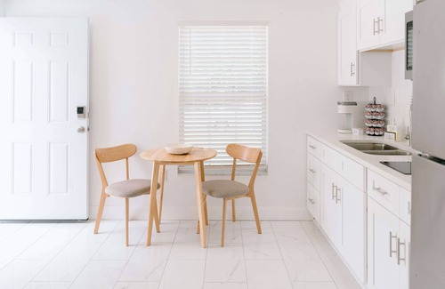 Lakeland Apartment | Charming studio in gorgeous Lakeland with AC