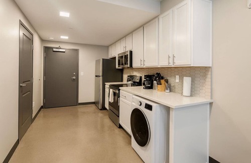 Five Points South Apartment | Charming Studio in Historic Five Points South #06