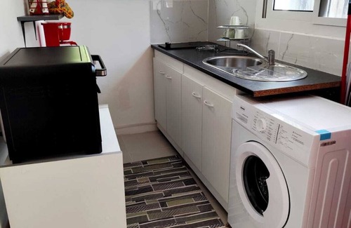 Saint-Joseph Apartment | Charming studio in Saint-Joseph - A haven of peace and discovery.
