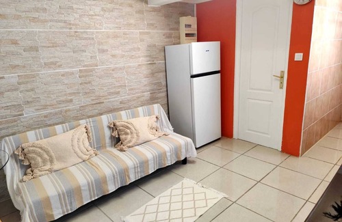 Saint-Joseph Apartment | Charming studio in Saint-Joseph - A haven of peace and discovery.