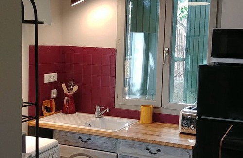 Nyons Apartment | Charming Studio in Nyons