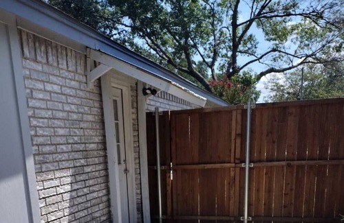 Plano Apartment | Charming studio in peaceful Plano with AC