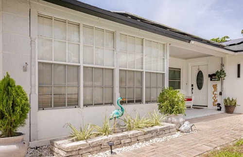 Town N County Park Apartment | Charming studio in terrific Tampa with WiFi, AC