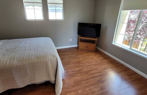 Dublin Apartment | Charming studio in wonderful Dublin with WiFi, AC
