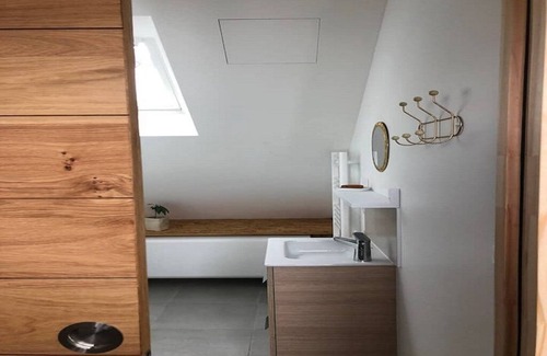 Dinard Apartment | Charming studio, right in the center, 600 m from the beaches.