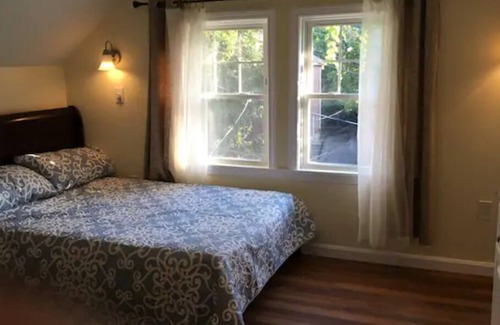 St. Elizabeth's Apartment | Charming Studio