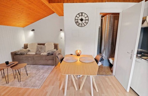 Ovronnaz Apartment | Charming studio with free parking