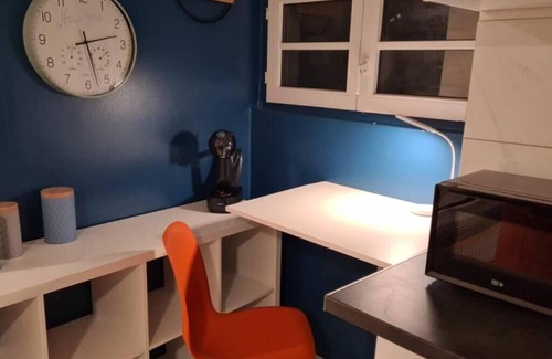 Houilles Apartment | Charming studio with large garden near Paris