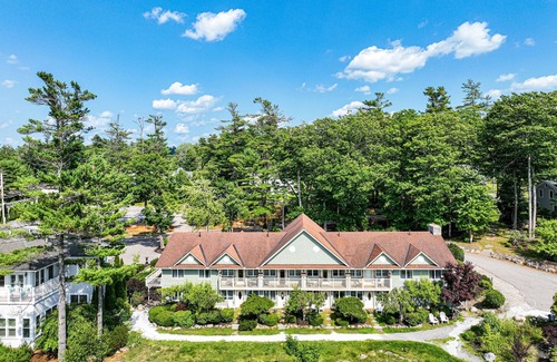 Edgecomb Apartment | Charming Studio with Stunning Bay Views, AC, and Internet