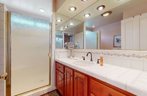 Arcata Apartment | Charming studio with shared patio, walk to Redwood Park & downtown