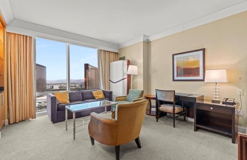 Las Vegas Apartment | Charming studio With Phenomenal Sphere Views In Las Vegas