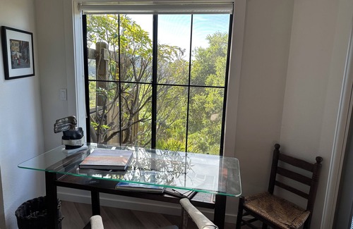 Belvedere Tiburon Apartment | Charming studio with views of Bay in Tiburon, CA. Private entrance.