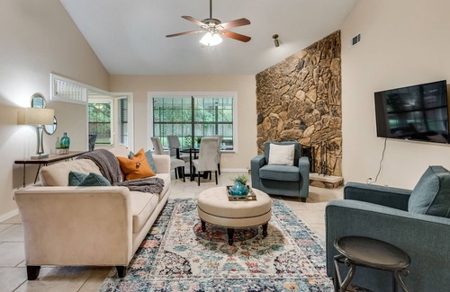 Duncanville House | Charming Stylish Home - Duncanville