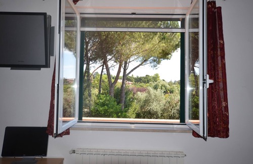 Gianicolo Apartment | Charming SUITE, in Villa with ParK.