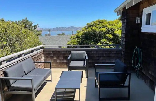 Sausalito House | Charming Sunny Sausalito Home With Water Viewsn