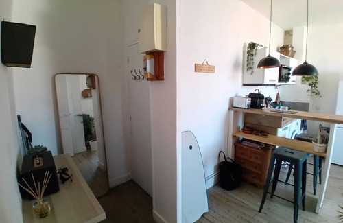 Biarritz Apartment | Charming T2 with Sea View and WIFI – 5 Min Walk to Beach