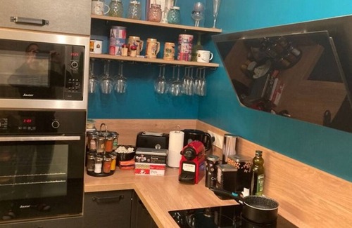 Bourg Pelousiere Apartment | Charming T3 in a quiet area + Garden & Terrace + Parking