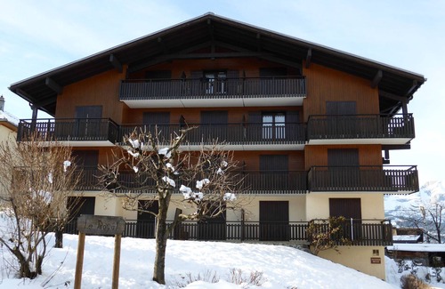 Combloux Apartment | Charming T3 in Combloux center, parking and pets allowed