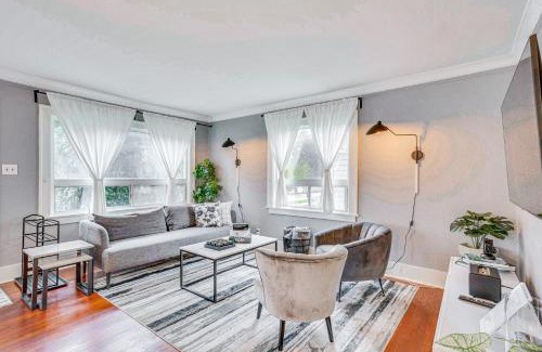 Hilltop House | Charming Tacoma Vacation Rental 2 Mi to Downtown!