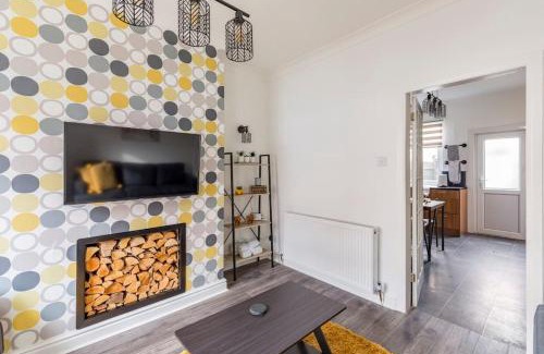 Hoylake House | Charming Terraced House in Central Hoylake