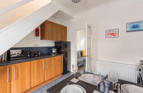 Hoylake House | Charming Terraced House in Central Hoylake