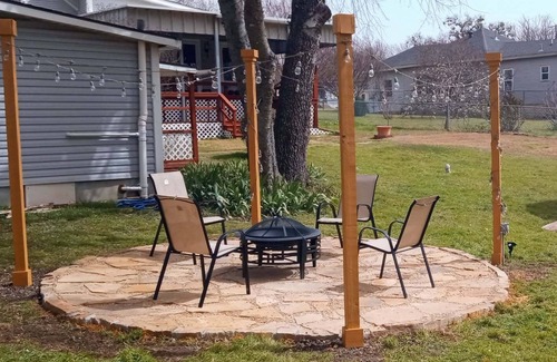 Sherman House | Charming Texoma 1-bedroom guesthouse in growing Sherman, Texas
