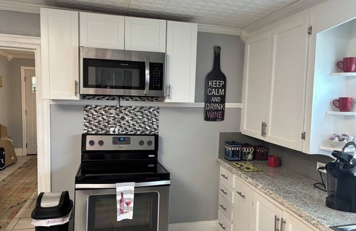 Hot Springs Cottage | Charming Time of Our Lives Cozy Cottage with Fire pit! Pet Friendly Fenced Yard!