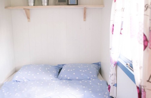 Trezelles Ski Chalet | Charming Tiny House in a quiet location, close to nature, Vichy and Moulins and Le Pal