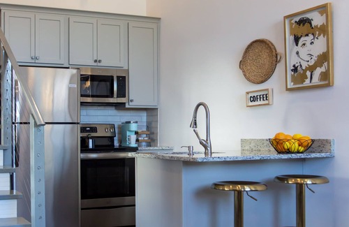 Five Points South Apartment | Charming Tiny House W/Free Parking