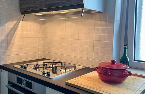 Municipio 5 Apartment | Charming Top floor 1-bedroom apartment in delightful Bari with WiFi, AC