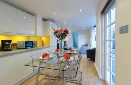 South Bermondsey Apartment | Charming Tower Bridge House