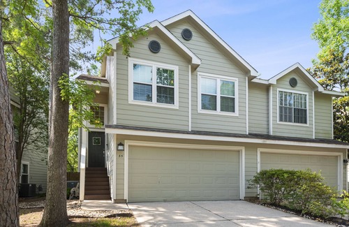 Alden Bridge House | Charming Townhome, 3 beds, 2.1 baths, 2 car garage