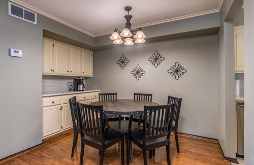 Amarillo House | Charming Townhome with Three Master Suites