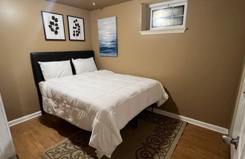 Windsor Mill House | Charming townhome with WiFi and fitness room in lovely Woodlawn