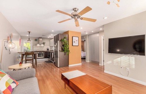Camelback East House | Charming Townhouse in Sunny Central Phoenix