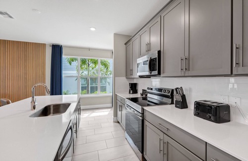 Reunion Condo | Charming Townhouse near Disney with Resort & Waterpark Access - 7853SD