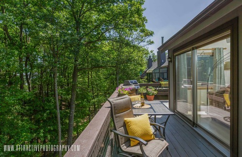 Village at Camelback House | Charming Townhouse at Camelback - Great Location! SKI ON/OFF