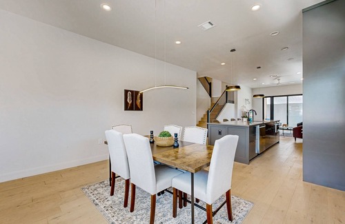 Highland House | Charming townhouse with W/D and enclosed backyard