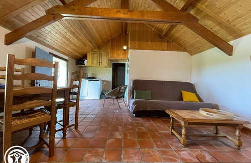 Beauvoir-sur-Mer Cottage | Charming traditional cottage in the Breton Marsh