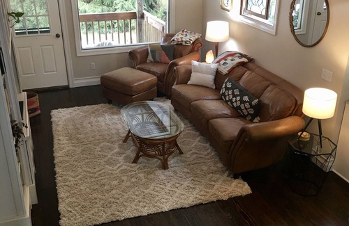 Mayfield House | Charming Traverse City Home 20 minutes from Equestrian Festival!